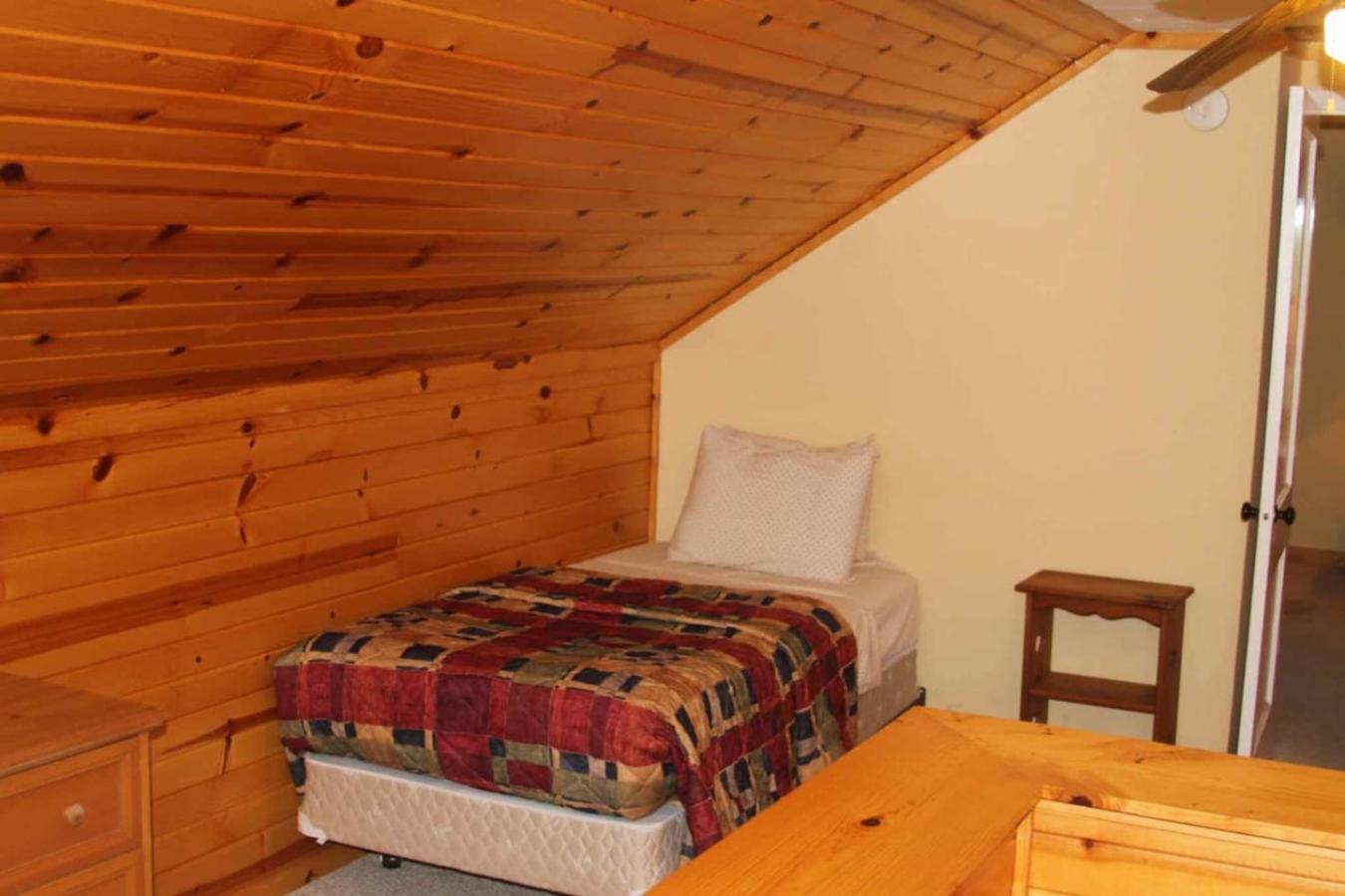Saint Germain Bayview Resort Sunset Lookout Cabin 6 מראה חיצוני תמונה