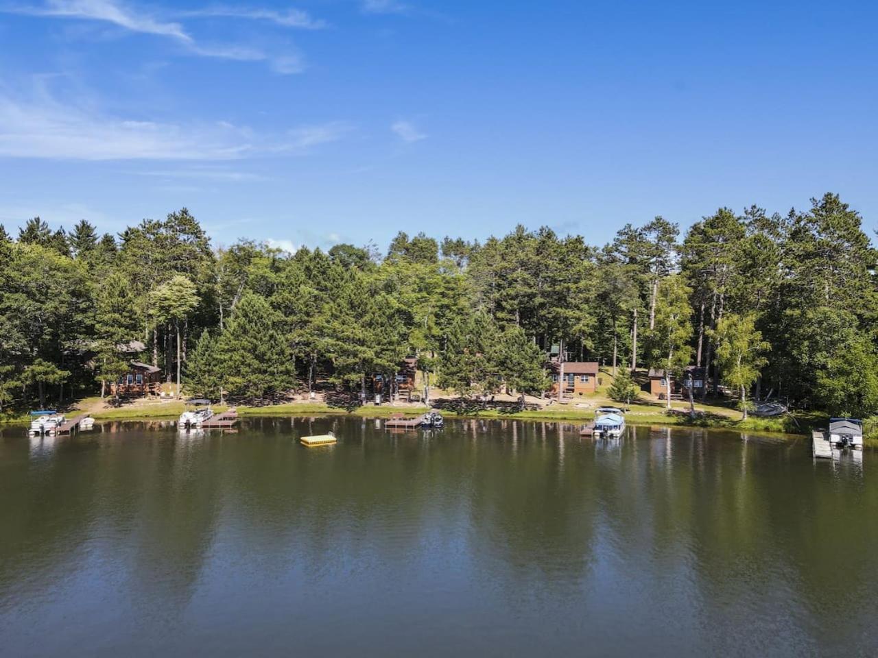 Saint Germain Bayview Resort Sunset Lookout Cabin 6 מראה חיצוני תמונה