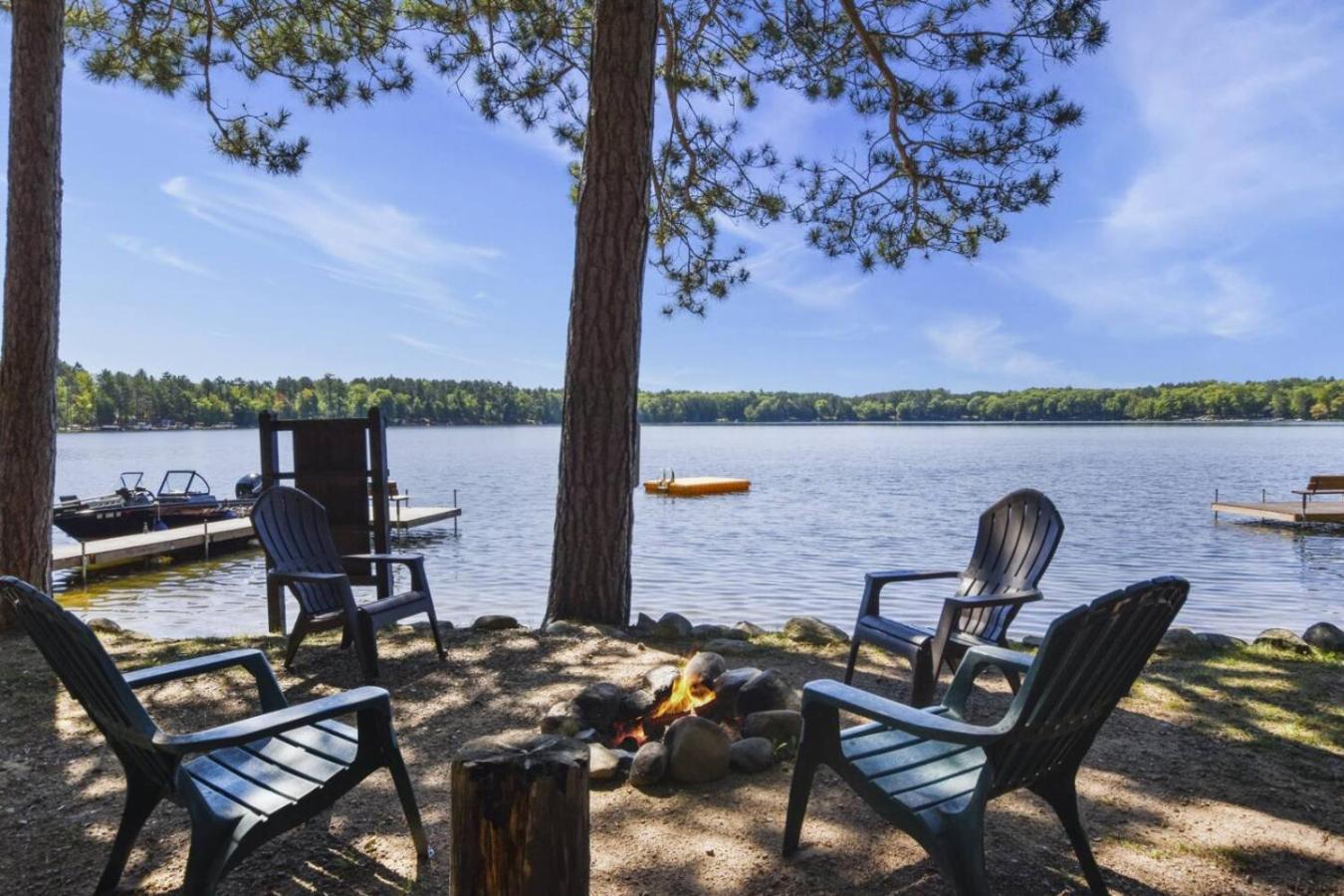 Saint Germain Bayview Resort Sunset Lookout Cabin 6 מראה חיצוני תמונה