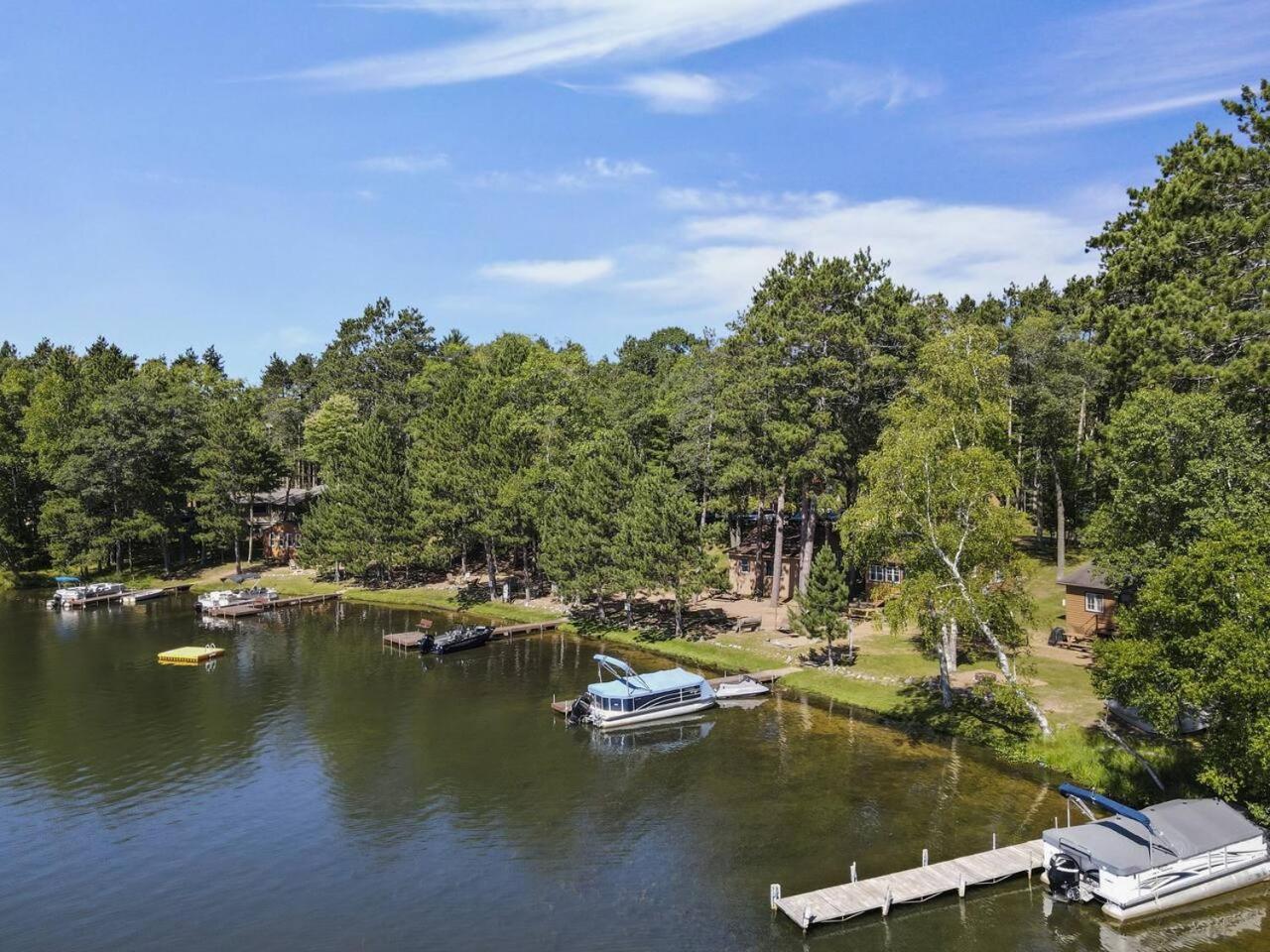 Saint Germain Bayview Resort Sunset Lookout Cabin 6 מראה חיצוני תמונה