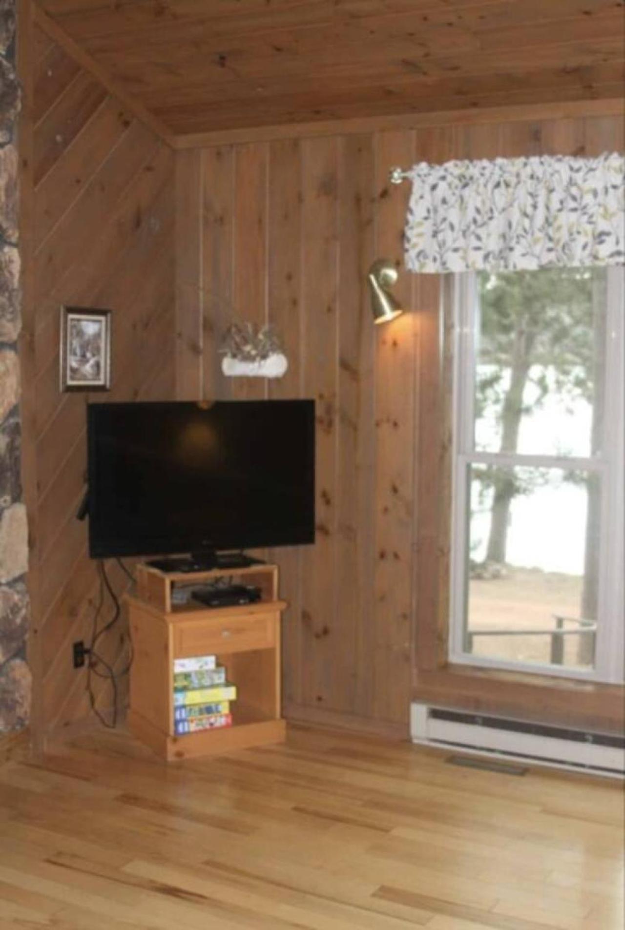 Saint Germain Bayview Resort Sunset Lookout Cabin 6 מראה חיצוני תמונה